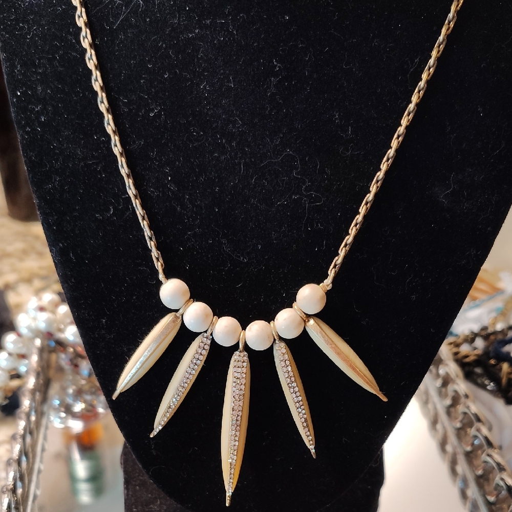 Chloe + Isabel African Plains Pendant Necklace